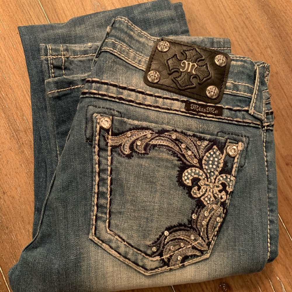 NWT Miss Me Fleur De Lis Bootcut
